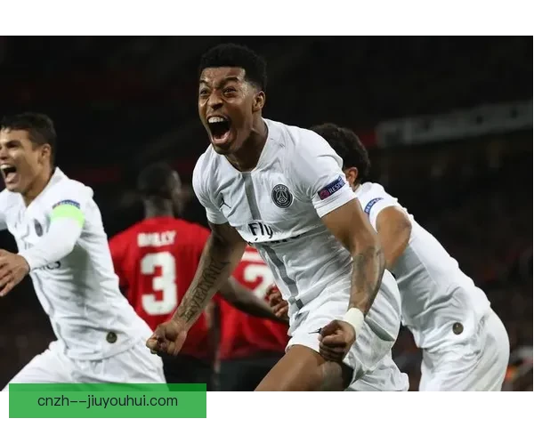 巴黎圣日耳曼确认金彭贝长期养伤后重返合练防线迎回铁闸球迷期待